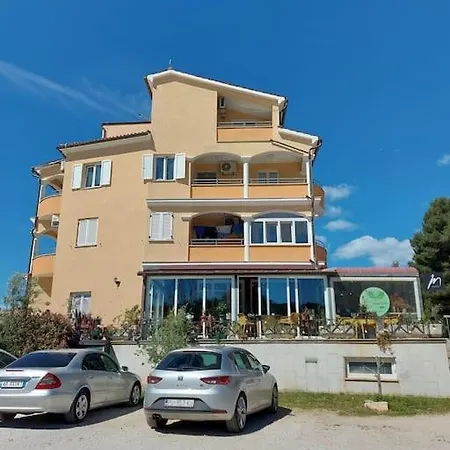 Apartment Sole