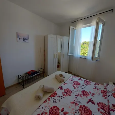 Sole Apartment *